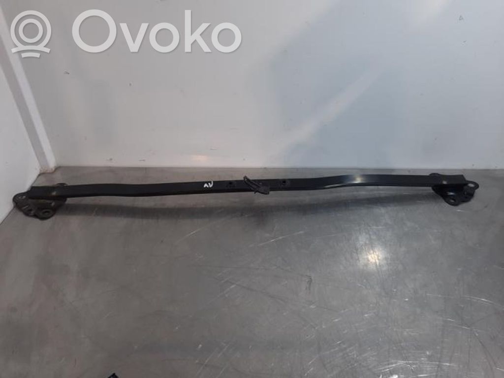 Volvo V40 Engine mounting bracket 