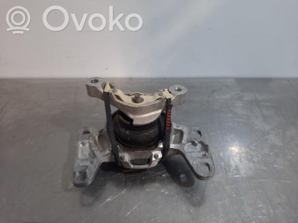Volvo V40 Engine mount bracket 
