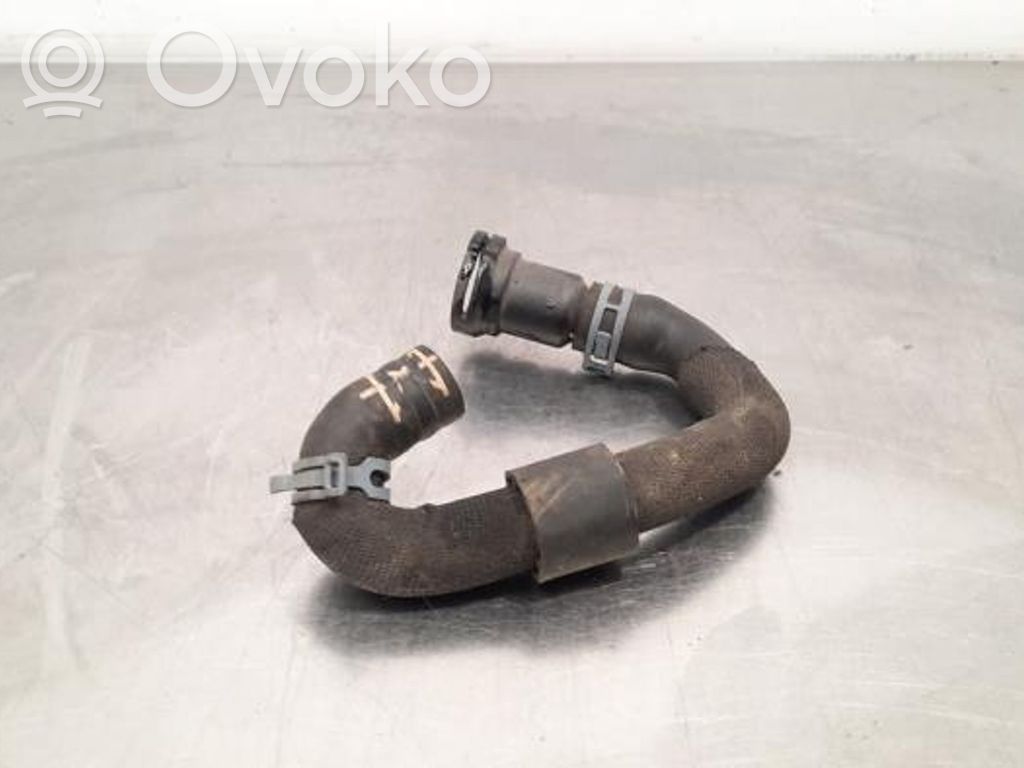 Audi Q3 F3 Conductă/furtun lichid de răcire motor 