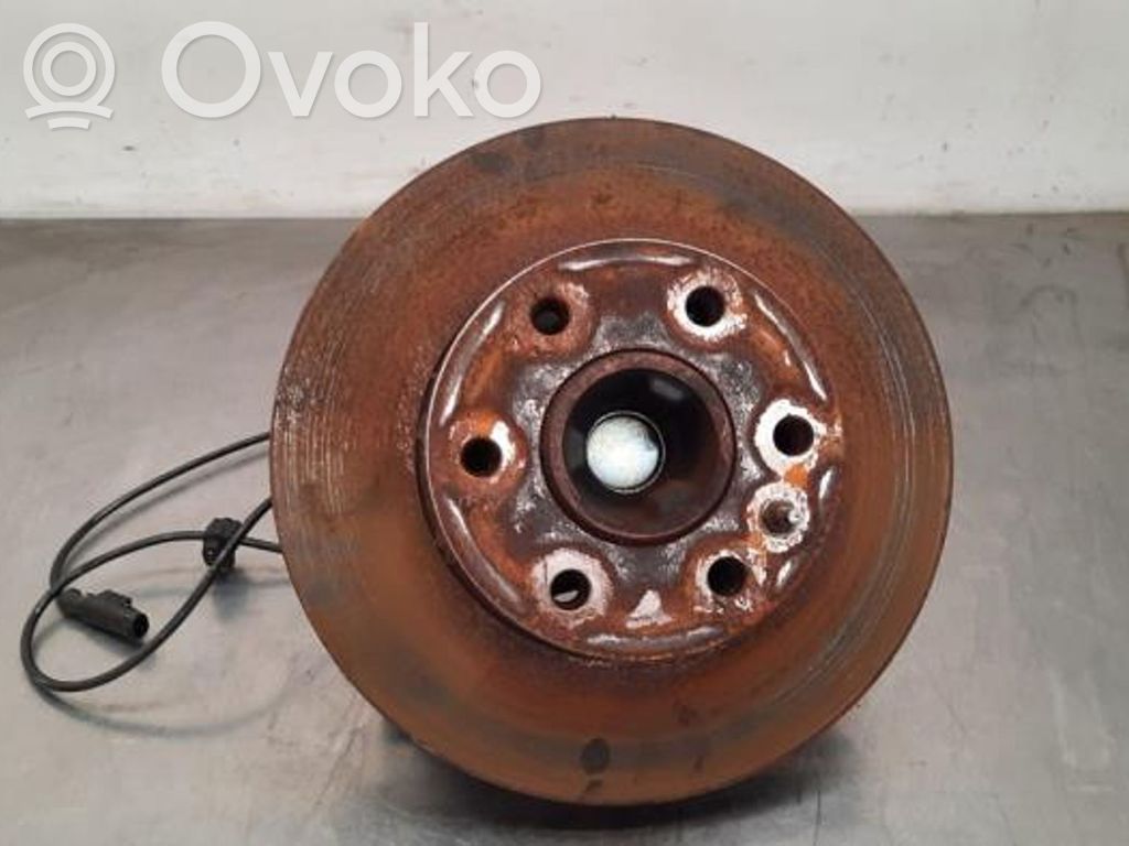 Iveco Daily 5th gen Fuso a snodo con mozzo ruota anteriore
