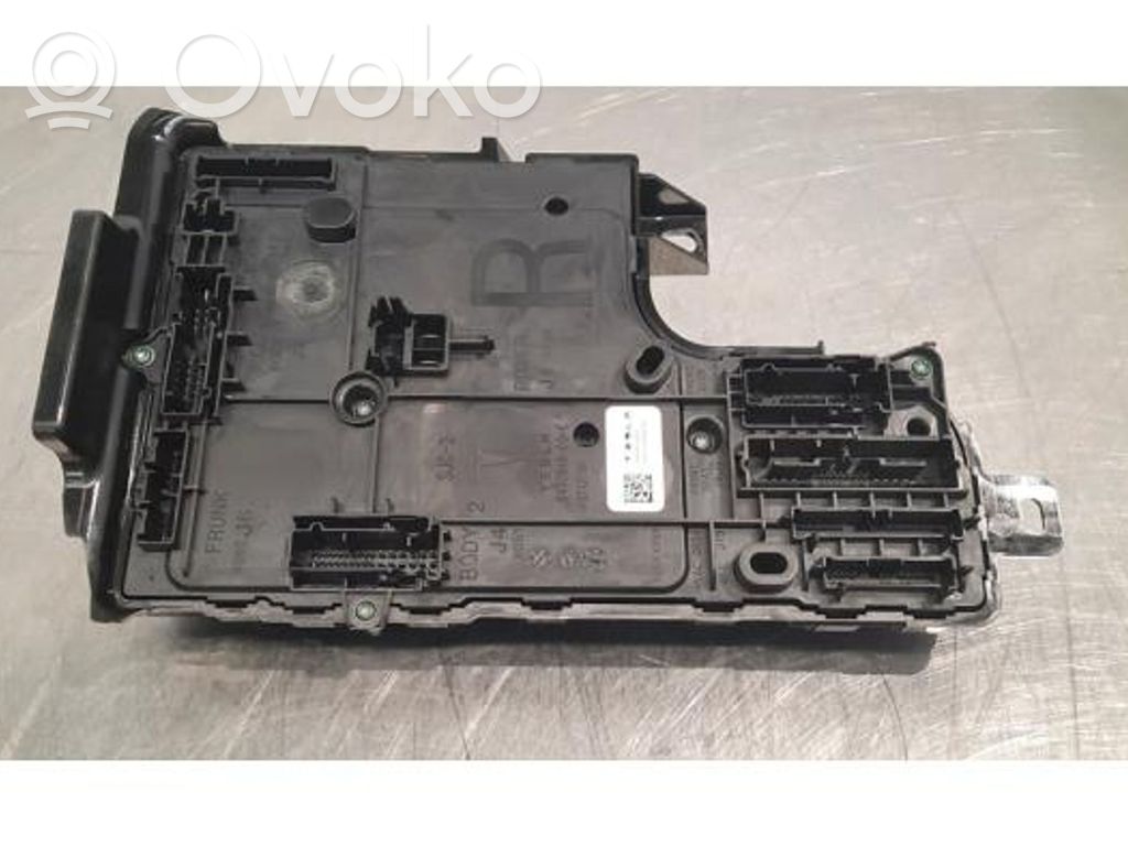 Tesla Model Y Module de contrôle carrosserie centrale