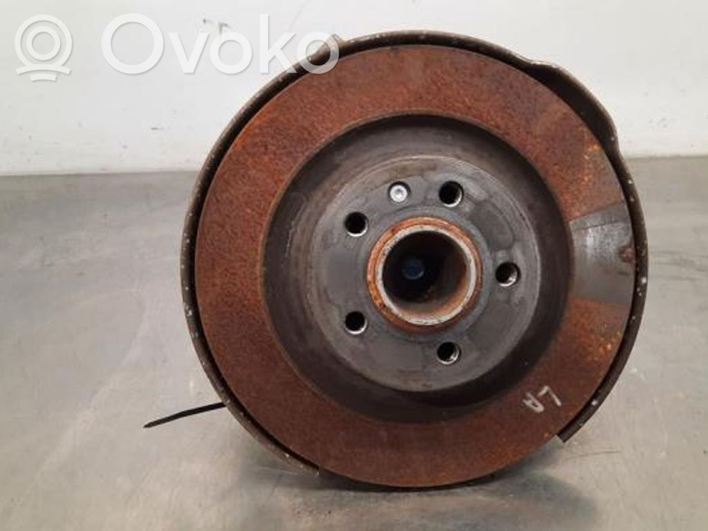 Volvo V60 Aizmugurē riteņa rumbas vārpstas šarnīrs (stupica, capfa) 