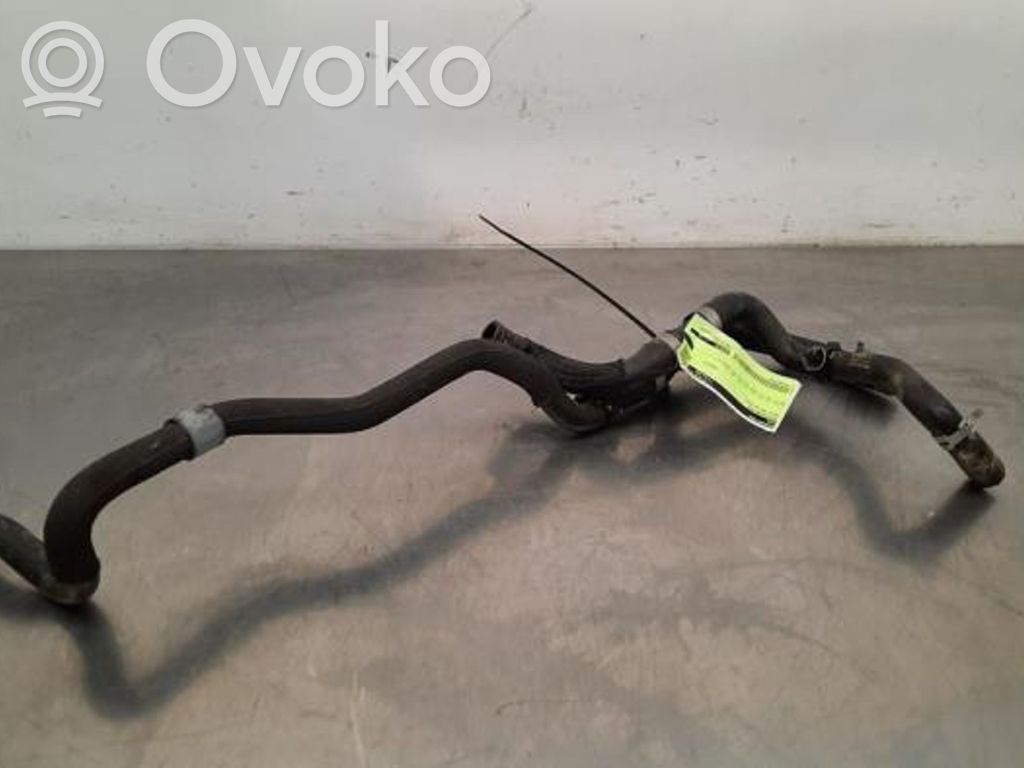 Volvo V60 Przewód / Wąż chłodnicy 