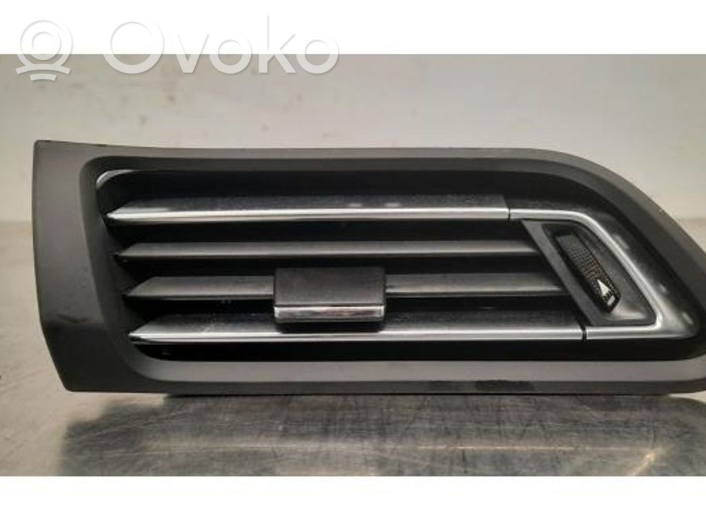Peugeot 308 Grille d'aération centrale