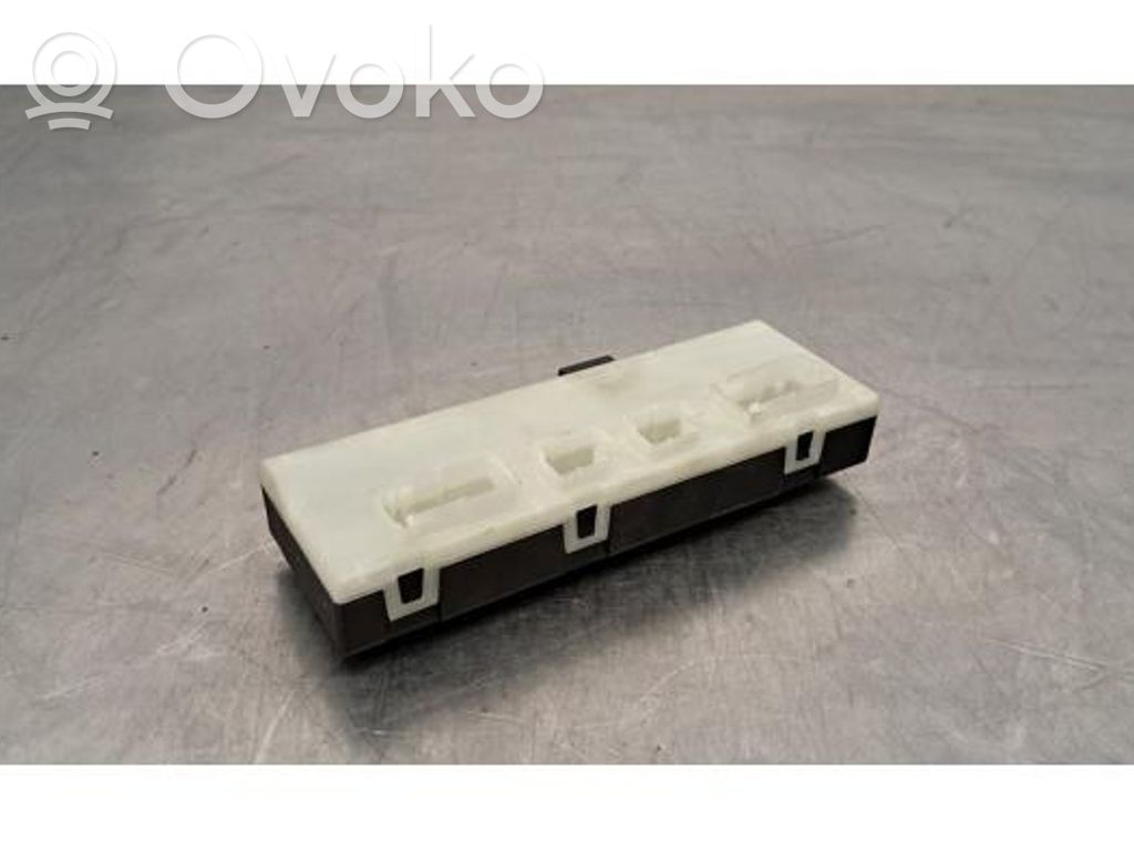 BMW X5 G05 Tailgate/trunk control unit/module 