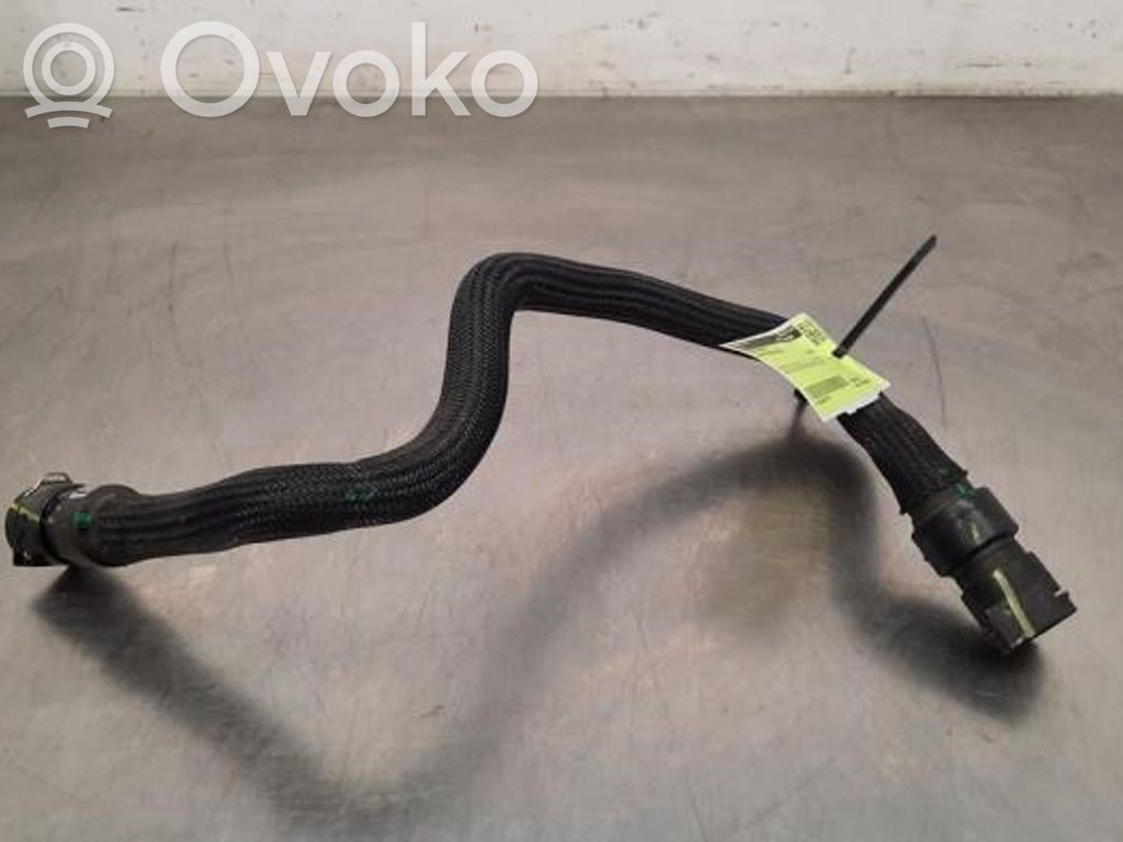 Engine coolant pipe/hose