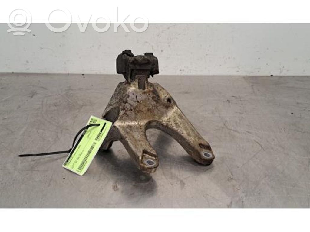 Lamborghini Urus Engine mount bracket 