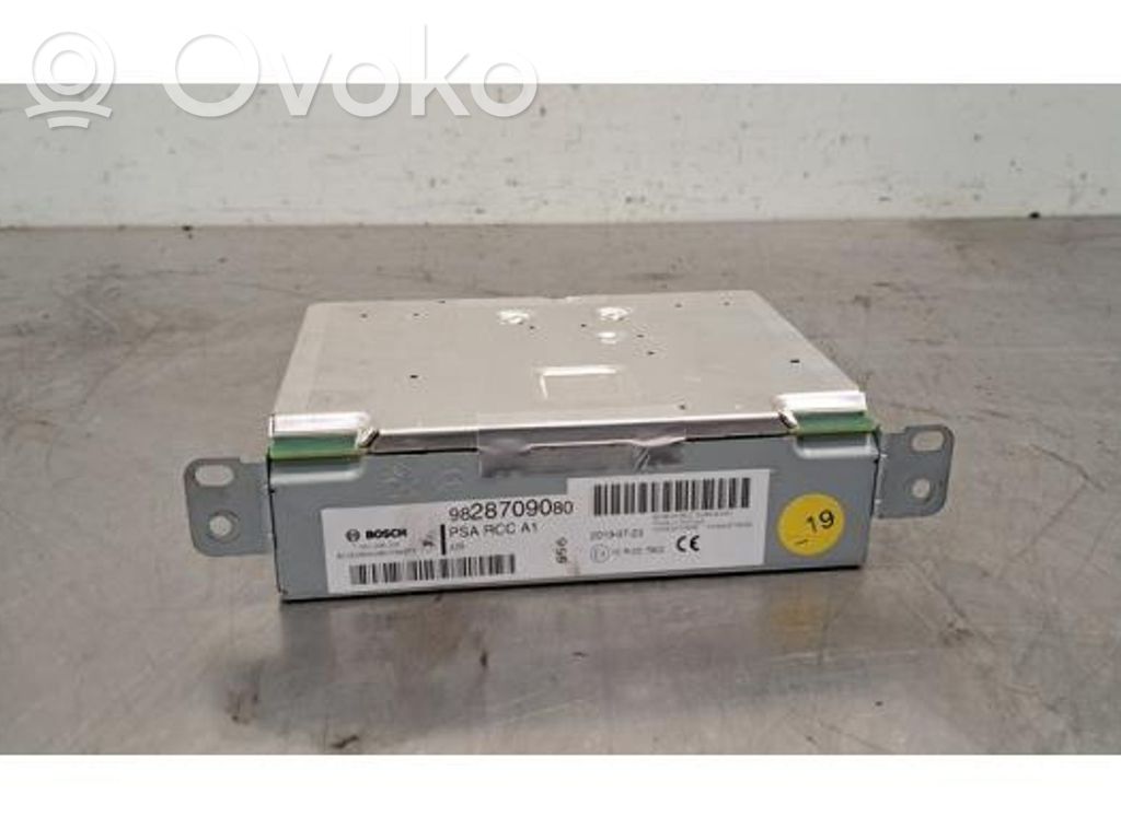 Opel Vivaro Unitate principală radio/CD/DVD/GPS 