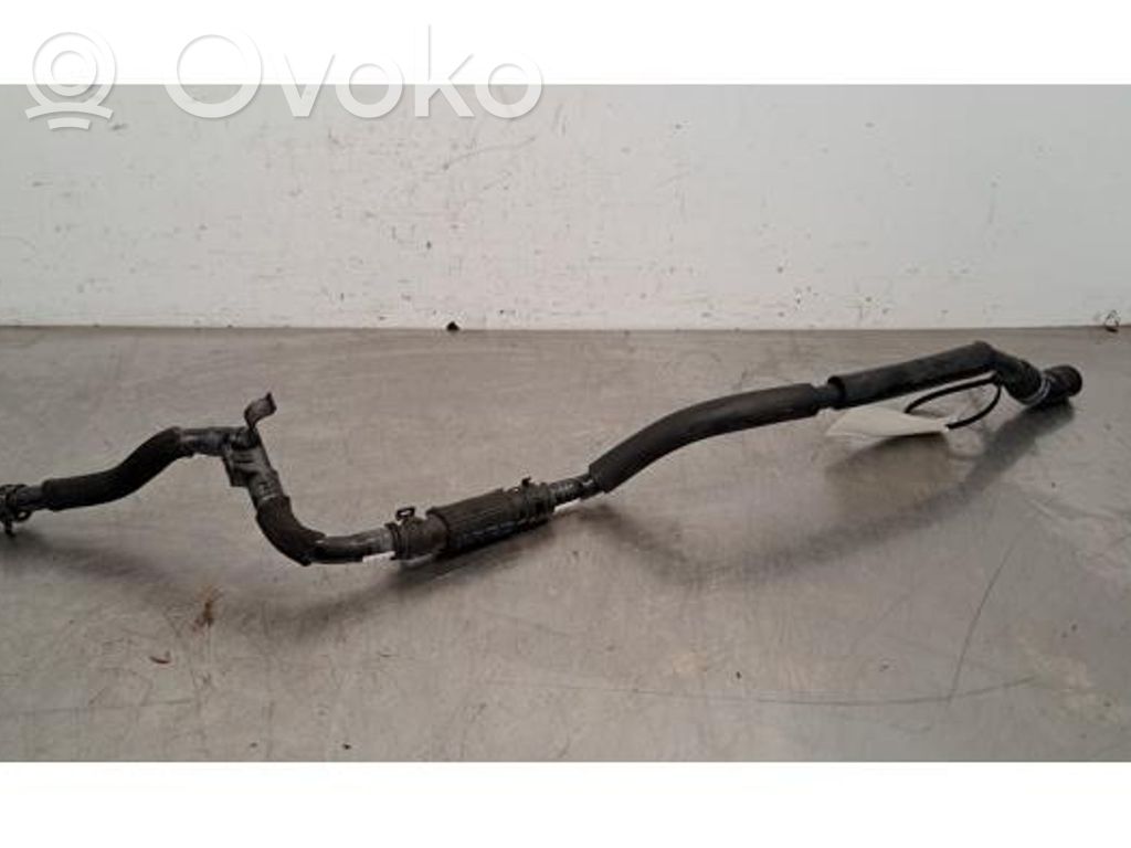 Audi e-tron Engine coolant pipe/hose 