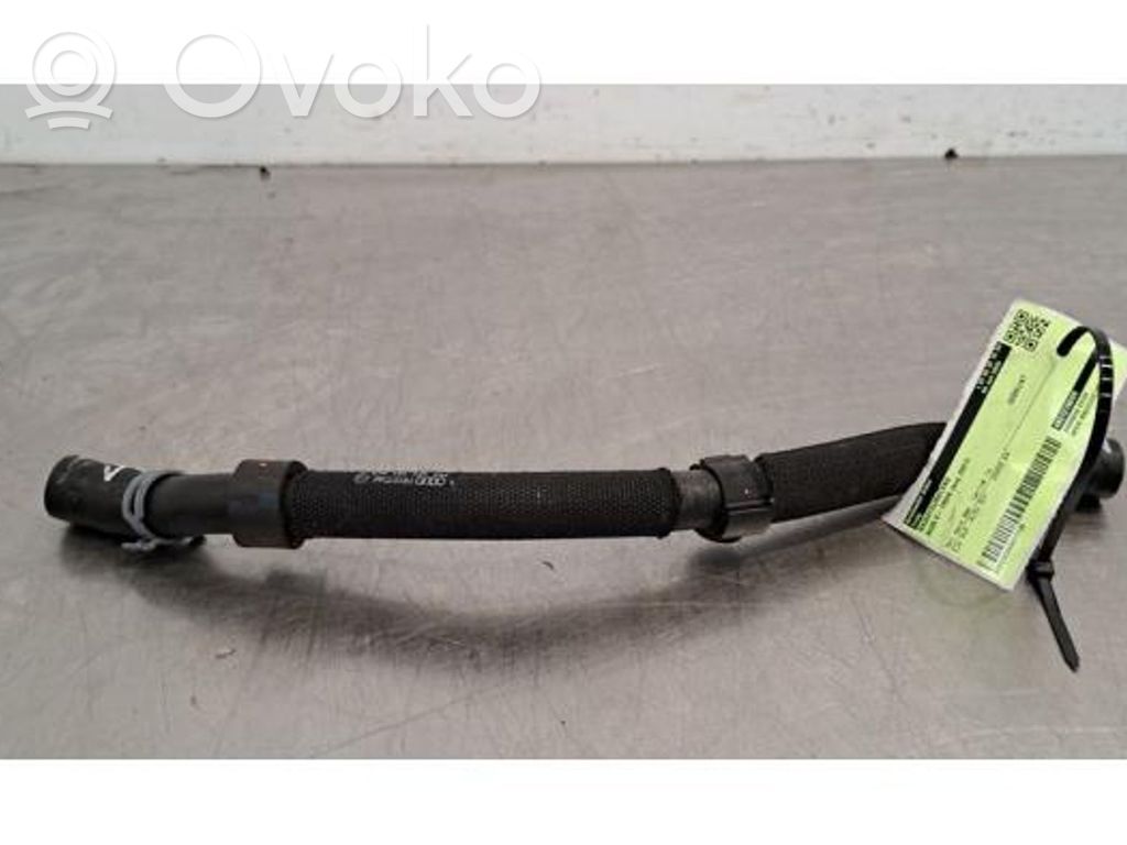 Przewód / Wąż chłodnicy   4KE121809R,4KE121809R