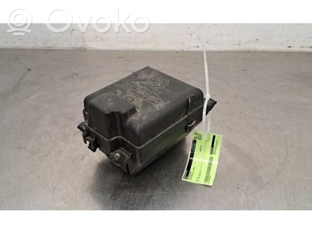 Fiat Doblo III Juego de caja de fusibles 
