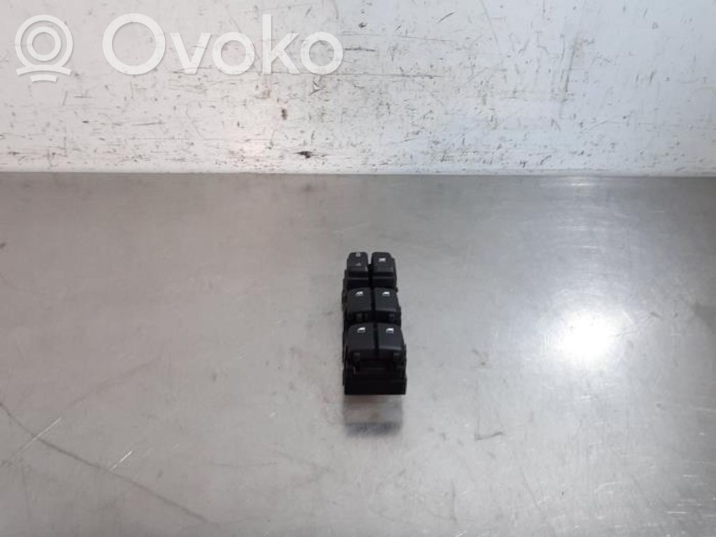 Hyundai Kona I Przyciski szyb 