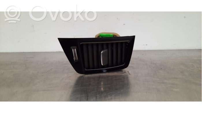 Volvo XC90 Rejilla de ventilación central del panel