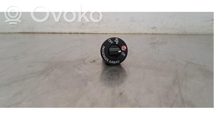 Renault Arkana Comutator pornit/oprit airbag pasager