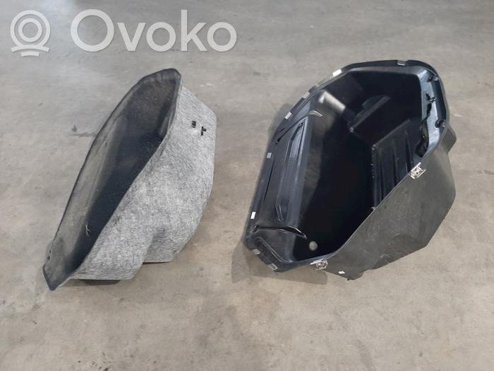 Tesla Model S Box/scomparti cruscotto