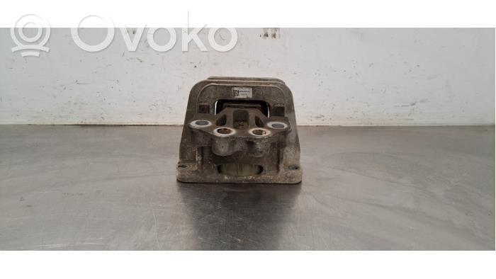 Engine mount bracket   GK216F012CC,2009954,2009954