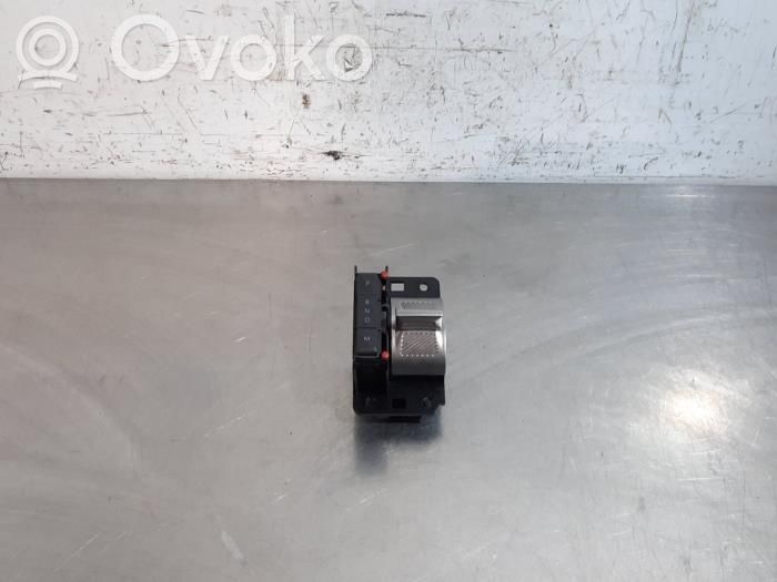 Peugeot 2008 II Selector de cambios 
