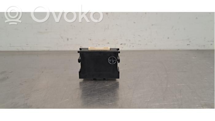 Lexus NX Antenna control unit 