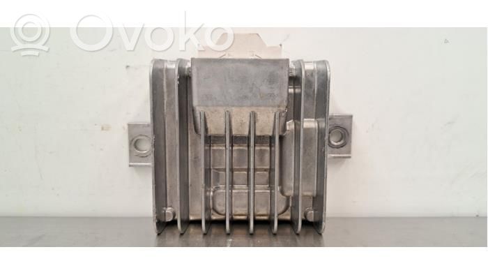 Vahvistin   A2439008400,A2439008400
