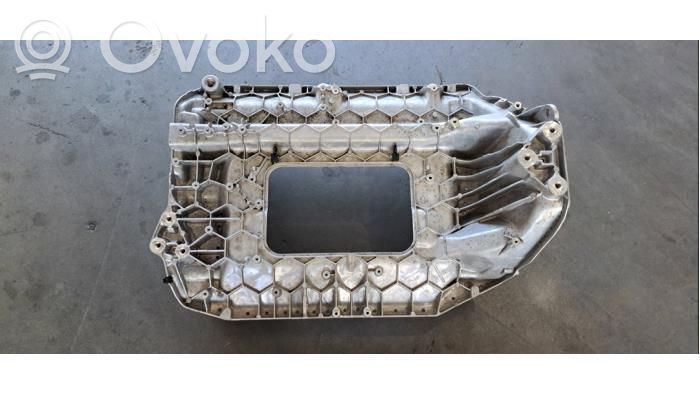 Mercedes-Benz EQA Etuapurunko 
