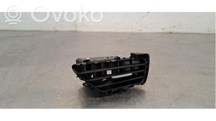 Skoda Kamiq Dysze / Kratki środkowego nawiewu deski rozdzielczej 