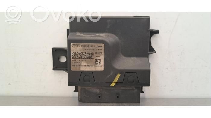Audi A8 S8 D5 Unité de commande / module de pompe à carburant 