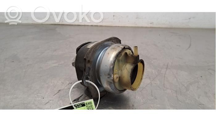 BMW X5 F15 Engine mount bracket 