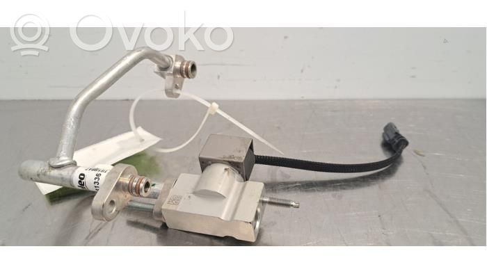 Opel Astra L Ilmastointilaitteen putki (A/C) 