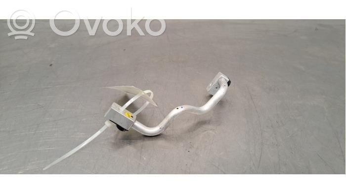 Audi Q4 e-tron Ilmastointilaitteen putki (A/C) 
