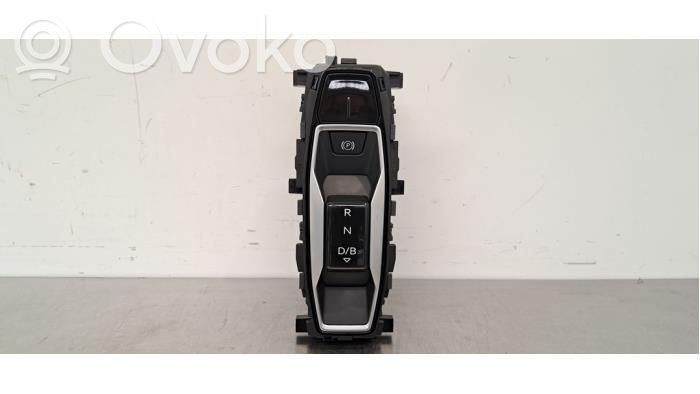 Audi Q4 e-tron Gear selector 
