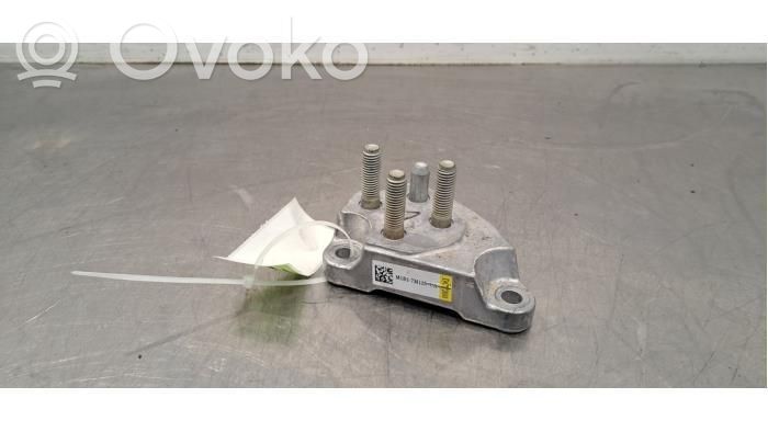 Ford Puma Gearbox mounting bracket 