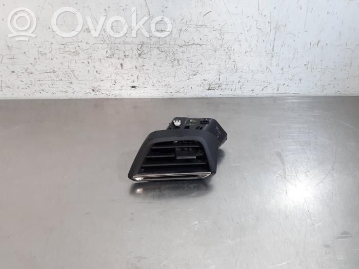 Peugeot 208 II Griglia di ventilazione centrale cruscotto