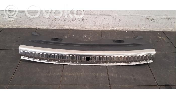 Protector del borde del maletero/compartimento de carga   83F864483A,83F864483A
