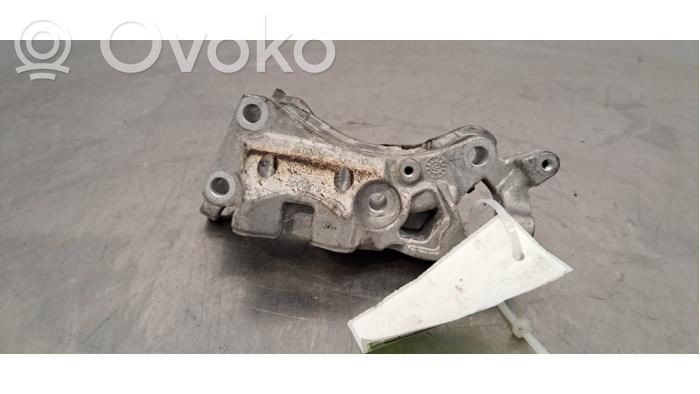 Ford Tourneo Engine mount bracket 