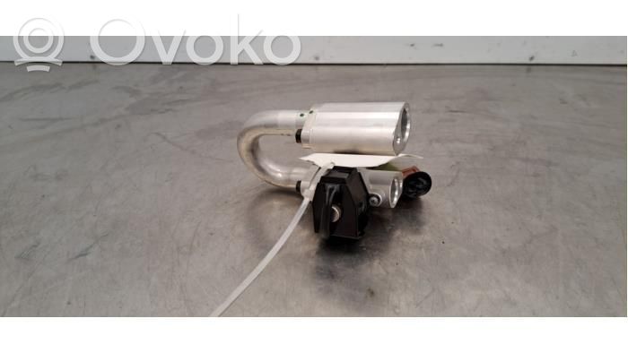 Renault Megane E-Tech Air conditioning (A/C) pipe/hose 