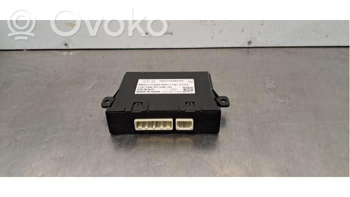 Renault Megane E-Tech Antenna control unit 