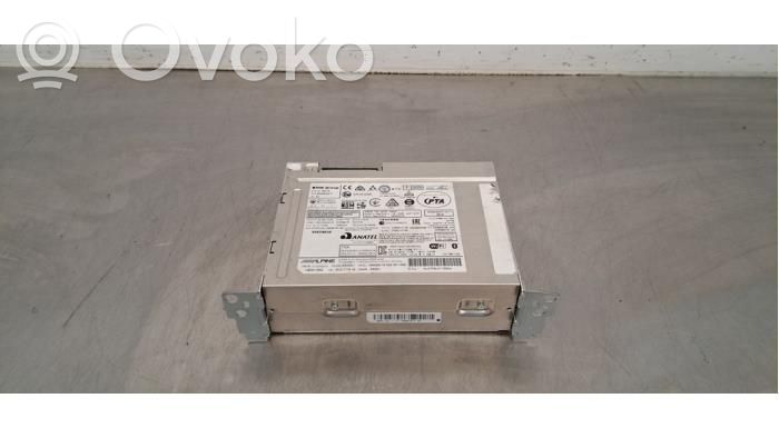 BMW 1 F40 Panel / Radioodtwarzacz CD/DVD/GPS 