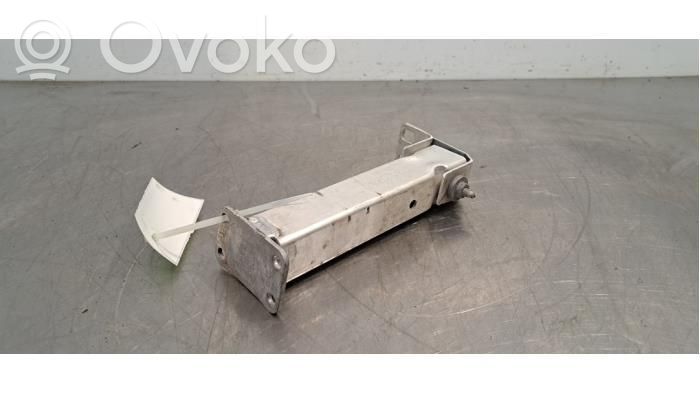 Radiatoru panelis   4M0802037B