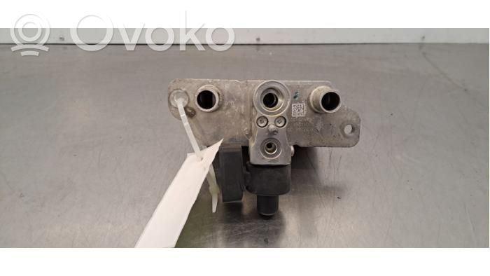 Tesla Model X Oil filter mounting bracket 
