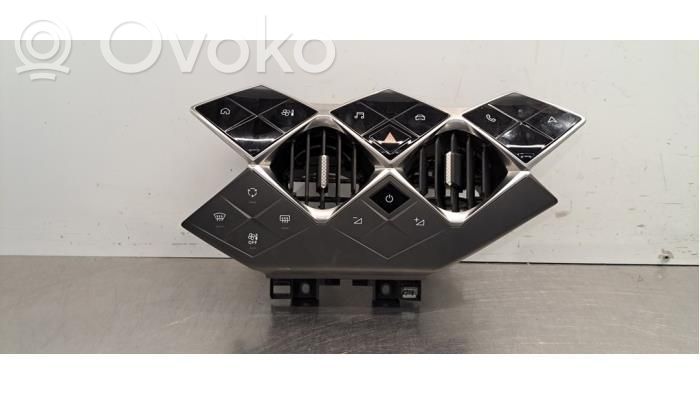 DS Automobiles 3 Crossback Dash center air vent grill 