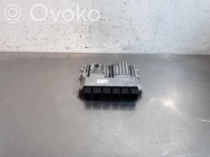 BMW 1 F40 Engine control unit/module 
