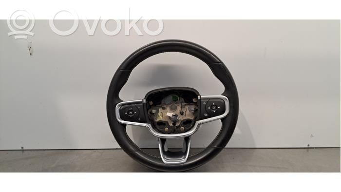 Volvo XC40 Ohjauspyörä 
