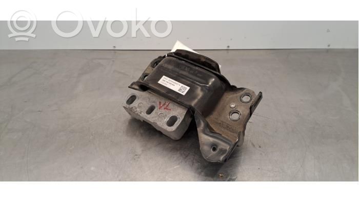 Engine mount bracket   2Q0199555BA