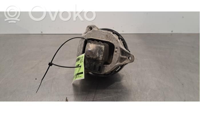BMW 7 G11 G12 Engine mount bracket 