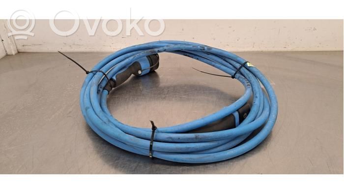 Kabel do ładowania samochodu elektrycznego   36247