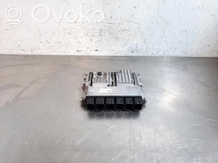 BMW 1 F40 Engine control unit/module 