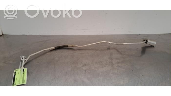 Ilmastointilaitteen putki (A/C)   9J1820739B