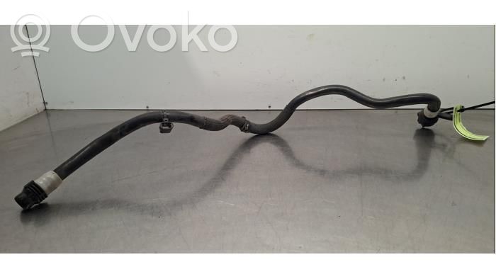 Tesla Model Y Engine coolant pipe/hose 