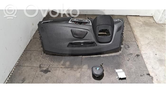 Juego de airbag con panel