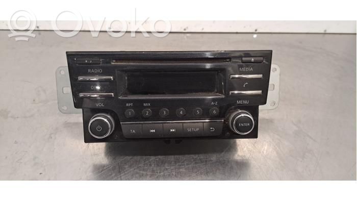 Radio / CD-Player / DVD-Player / Navigation   281855JN0B